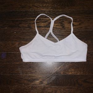 IVIVVA white sports bra